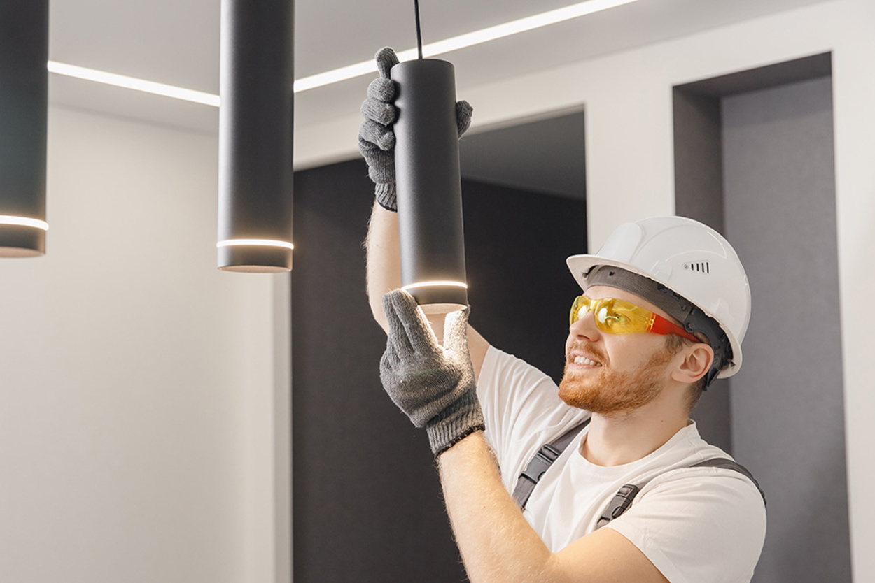 Innenbeleuchtung bei Muster Elektro in Musterstadt